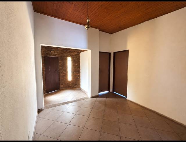 8 BEDROOM HOUSE FOR SALE IN VANDERBIJLPARK SE 7